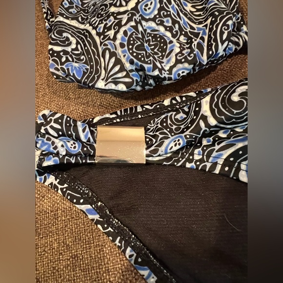 WHBM Bikini 👙 - Picture 3 of 16